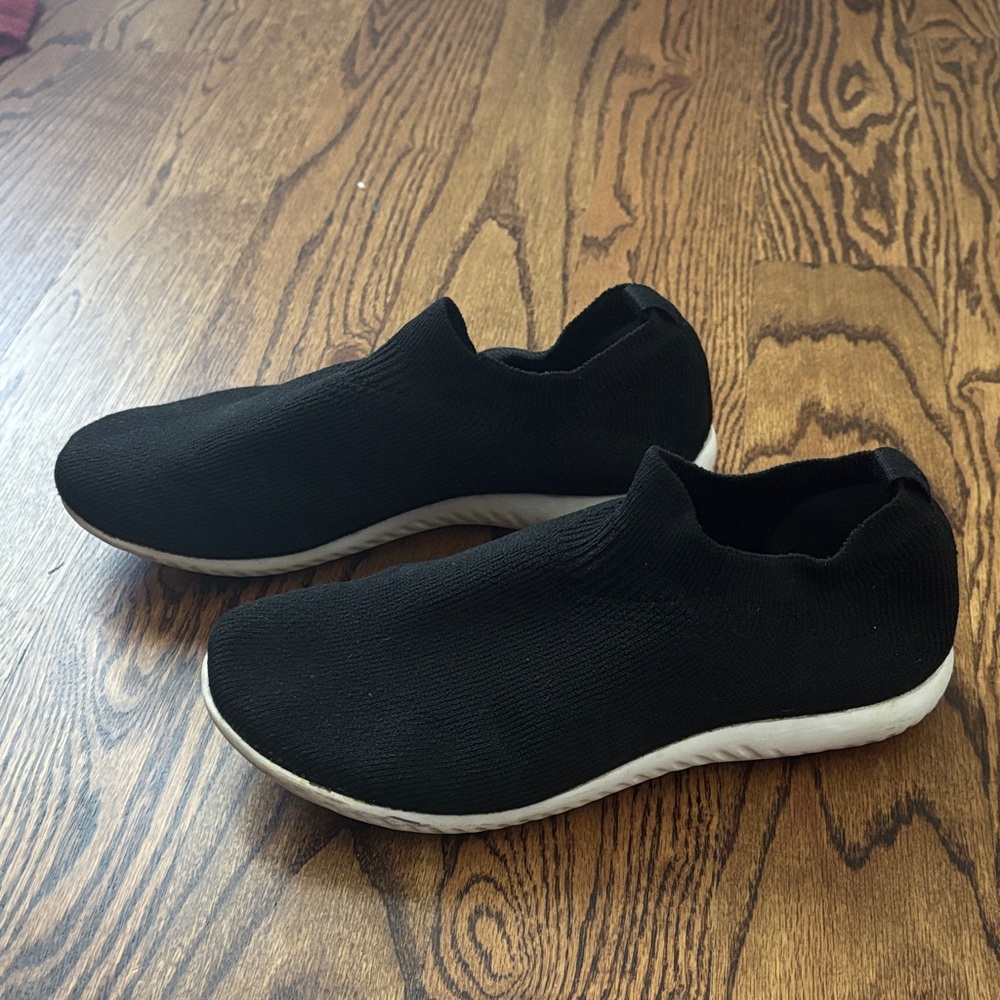 Charleston Shoe Co. Women’s Black Slip-On Knit Sneakers